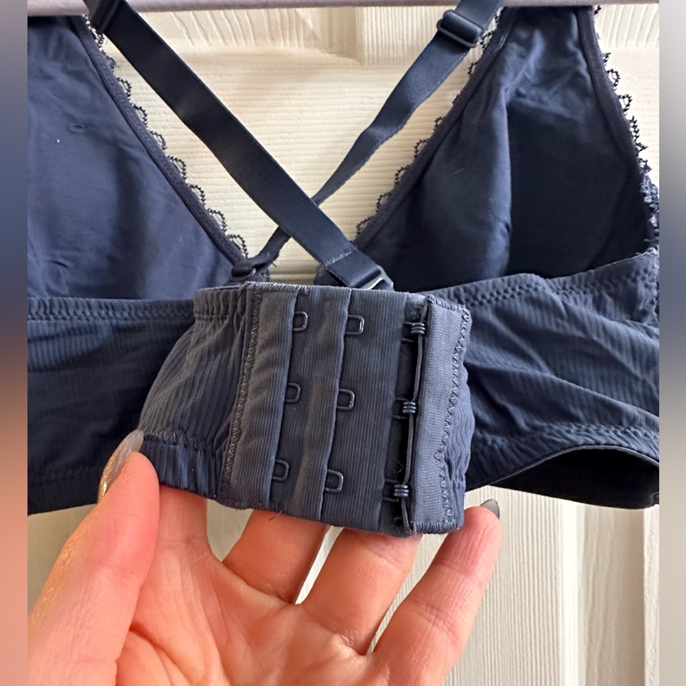 Lacy bralette - Picture 3 of 4